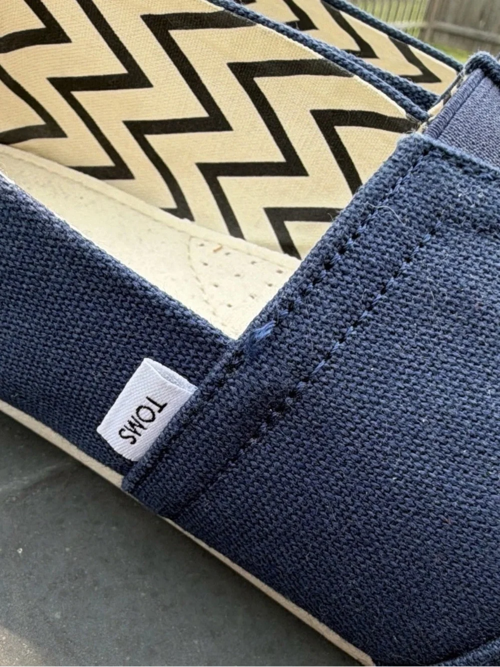 Toms Men's Classic Slip-On Canvas Loafers in Navy Blue